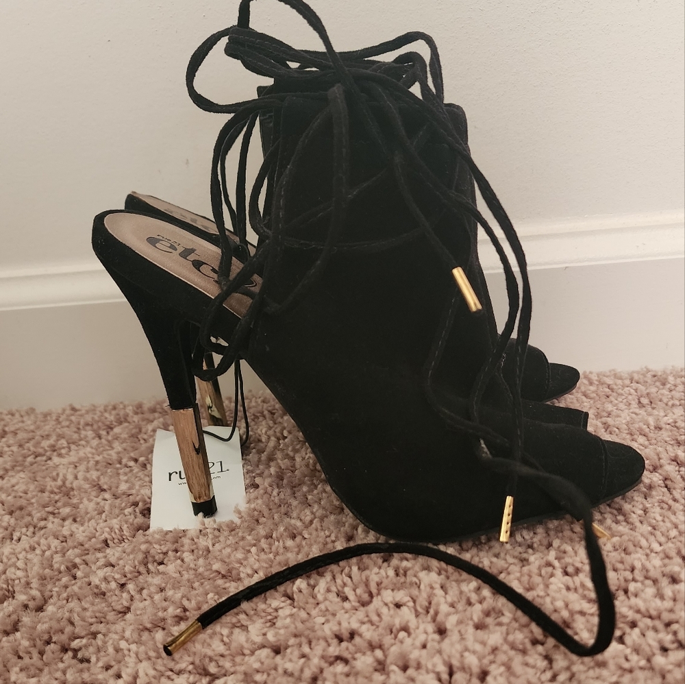 ETC by Rue 21 Tie Up Open Toe Booties WOMENS Size 6/7 (S) NWT